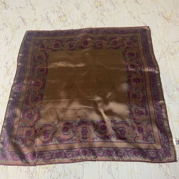 CELINE - VINTAGE RED & GOLD SILK SCARF HANDKERCHEIF TWILLY - Picture 4 of 5